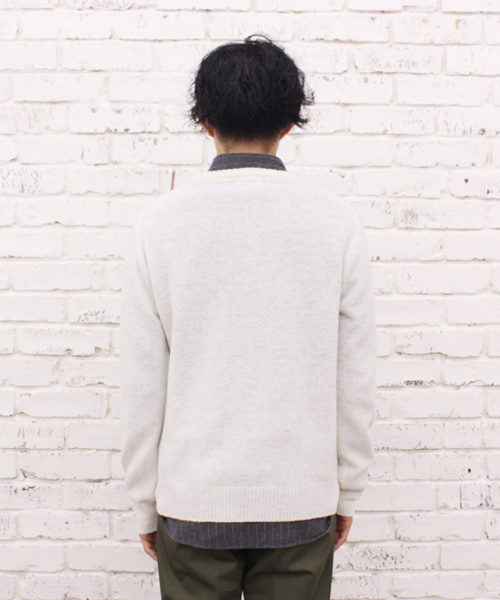 CIAOPANIC（チャオパニック）の「【Ciaopanic】　ウォッシャブル天竺編みC/N（ニット/セーター・メンズ・ホワイト/グレー/グリーン/ダークブルー/ネイビー/マスタード/エンジ/オレンジ・LARGE/MEDIUM）」の16枚目の写真