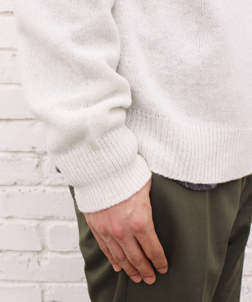 CIAOPANIC（チャオパニック）の「【Ciaopanic】　ウォッシャブル天竺編みC/N（ニット/セーター・メンズ・ホワイト/グレー/グリーン/ダークブルー/ネイビー/マスタード/エンジ/オレンジ・LARGE/MEDIUM）」の10枚目の写真