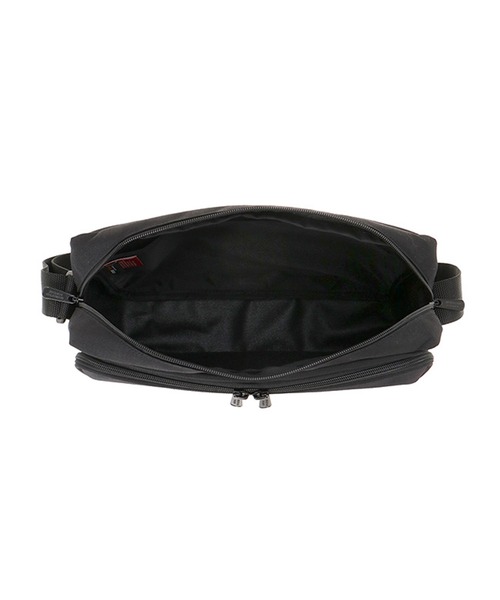 Manhattan Portage（マンハッタンポーテージ）の「Voyager Shoulder Bag（ショルダーバッグ・メンズ・ブラック・SMALL）」の7枚目の写真