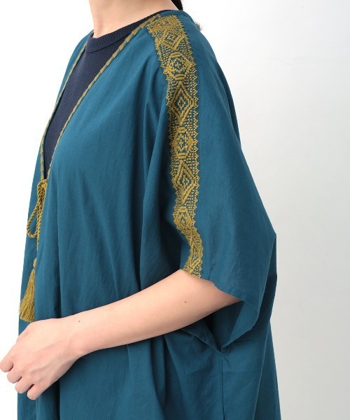 チチカカ(チチカカ)の「ジオメトリック刺繍カーディガン(カーディガン/ボレロ・レディース・マスタード/ブルー/ブラック・FREE)」の18枚目の写真