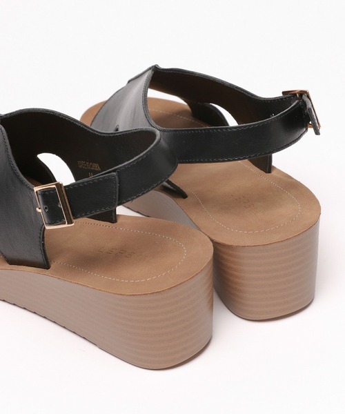 LEPSIM(レプシィム)の「クッションウェッジサンダル 996273(サンダル・レディース・グレイッシュベージュ/ブラック/シルバー・LARGE/MEDIUM/SMALL)」の21枚目の写真