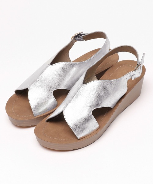 LEPSIM(レプシィム)の「クッションウェッジサンダル 996273(サンダル・レディース・グレイッシュベージュ/ブラック/シルバー・LARGE/MEDIUM/SMALL)」の5枚目の写真