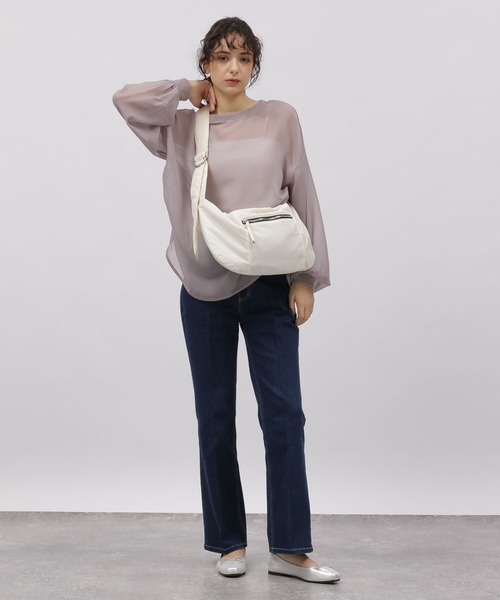 LAKOLE(ラコレ)の「クロワッサンミニショルダーバッグ / 110436(ショルダーバッグ・レディース・ブラック/ライトグレー/カーキ/アイボリー・FREE)」の5枚目の写真