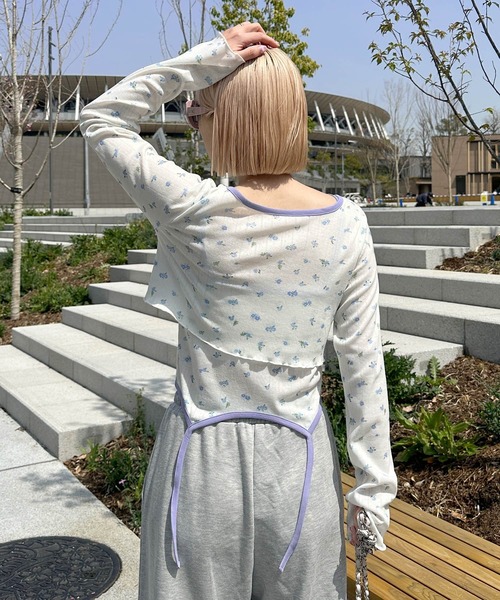 Alley by w closet（アリーバイダブルクローゼット）の「【Alley/SETアイテム】花柄TOPS&裾ピローンキャミ（カーディガン/ボレロ・レディース・イエロー/ピンク/オフホワイト・FREE）」の8枚目の写真