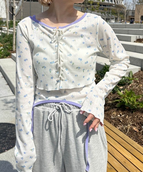 Alley by w closet（アリーバイダブルクローゼット）の「【Alley/SETアイテム】花柄TOPS&裾ピローンキャミ（カーディガン/ボレロ・レディース・イエロー/ピンク/オフホワイト・FREE）」の9枚目の写真