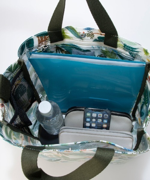 cache cache(カシュ カシュ)の「カシュカシュ cachecache / PVC加工プリント2wayトートバッグ(トートバッグ・レディース・ラベンダー/ネイビー/アイボリー・FREE)」の12枚目の写真