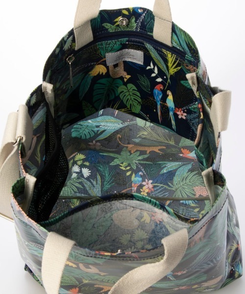 cache cache(カシュ カシュ)の「カシュカシュ cachecache / PVC加工プリント2wayトートバッグ(トートバッグ・レディース・ラベンダー/ネイビー/アイボリー・FREE)」の15枚目の写真