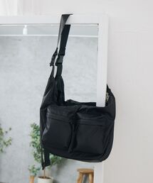 ナイロンボディバッグ