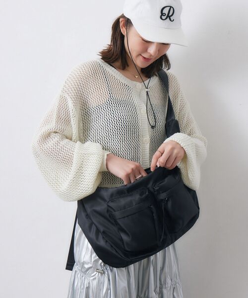 RETRO GIRL（レトロガール）の「ナイロンボディバッグ（ショルダーバッグ・レディース・オフホワイト/ブラック・ONE SIZE）」の9枚目の写真