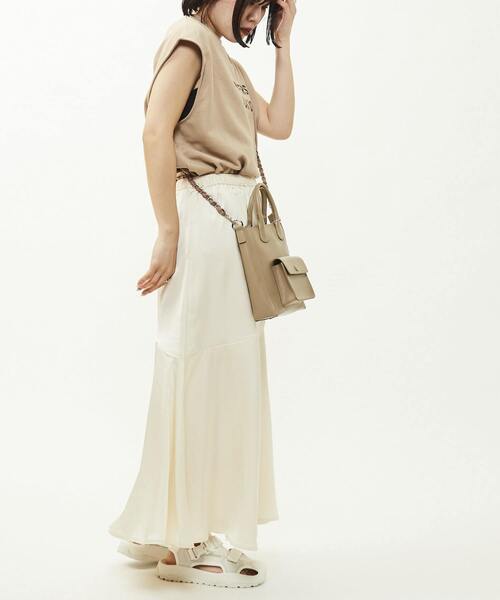 CONVERSE TOKYO（コンバーストウキョウ）の「【WEB LIMITED】MERMAID LINE SATIN SKIRT（スカート・レディース・アイボリー/ブラック/グリーン・FREE）」の11枚目の写真