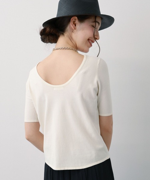 saloon(サルーン)の「SALOON(サルーン)/バックUネックトップス【手洗い可】半袖(Tシャツ/カットソー・レディース・オレンジ/オフホワイト/ブラック・FREE)」の2枚目の写真