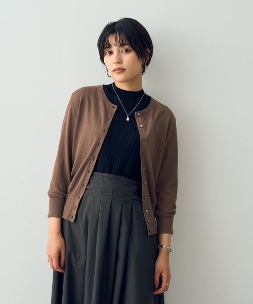 YECCA VECCA(イェッカヴェッカ)の「【UVカット】マシンウォッシャブルカーディガン(カーディガン/ボレロ・レディース・オフホワイト/その他7/ブラック/レッド/ブラウン/グリーン・FREE)」の4枚目の写真