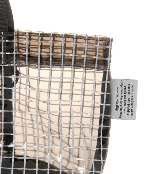 niko and...（ニコアンド）の「オリジナルニコロゴクリアバッグ　Ｍサイズ（ハンドバッグ・レディース・ブラック/ホワイト・0）」の9枚目の写真