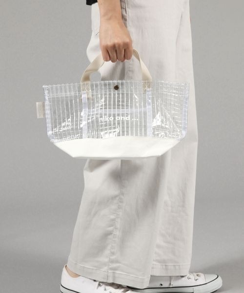 niko and...（ニコアンド）の「オリジナルニコロゴクリアバッグ　Ｍサイズ（ハンドバッグ・レディース・ブラック/ホワイト・0）」の3枚目の写真