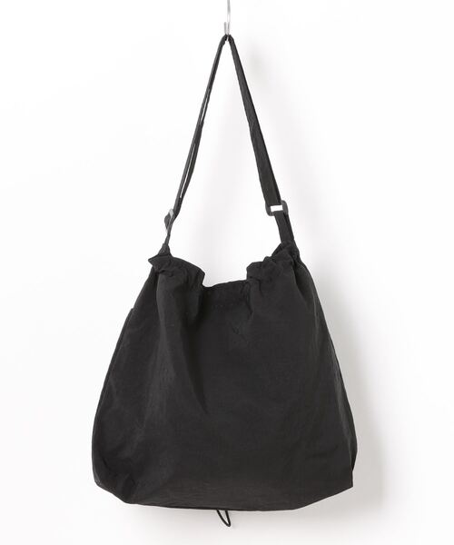 styiro（スタイロ）の「【軽量】フロントポケットクロスボディバッグ/ショルダーバッグ（ショルダーバッグ・レディース・ベージュ/ブラック/ブラウン/カーキ/ピンク・FREE）」の16枚目の写真