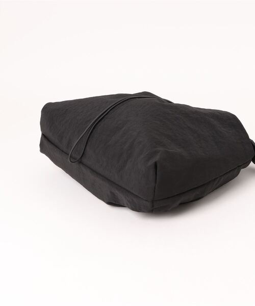 styiro（スタイロ）の「【軽量】フロントポケットクロスボディバッグ/ショルダーバッグ（ショルダーバッグ・レディース・ベージュ/ブラック/ブラウン/カーキ/ピンク・FREE）」の17枚目の写真