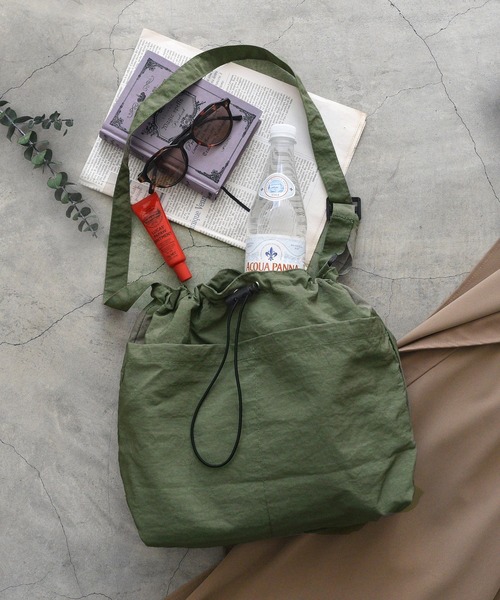 styiro（スタイロ）の「【軽量】フロントポケットクロスボディバッグ/ショルダーバッグ（ショルダーバッグ・レディース・ベージュ/ブラック/ブラウン/カーキ/ピンク・FREE）」の4枚目の写真