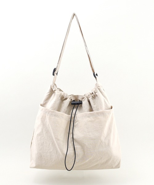 styiro（スタイロ）の「【軽量】フロントポケットクロスボディバッグ/ショルダーバッグ（ショルダーバッグ・レディース・ベージュ/ブラック/ブラウン/カーキ/ピンク・FREE）」の11枚目の写真