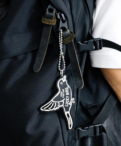 Butler Verner Sails（バトラーヴァーナーセイルス）の「Butler Verner Sails バトラーバーナーセイルズ 日本製/国産 アニマルアクリルチャーム AW-2884（キーホルダー・メンズ・アイボリー系1/アイボリー/アイボリー系/ブラック系/ブラック系1/ブラック・FREE）」の2枚目の写真