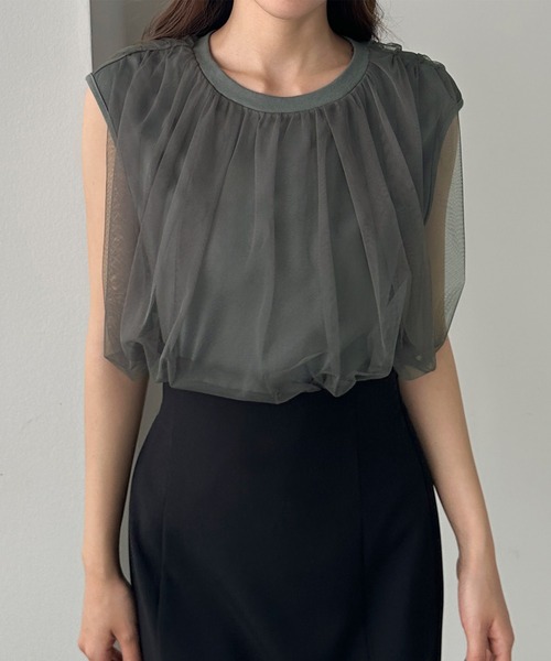 Louere（ルエレ）の「チュールノースリーブトップス（Tシャツ/カットソー・レディース・クリーム/ピンク/チャコール/ブラック/ライトグレー・SMALL/MEDIUM/LARGE/X-LARGE）」の4枚目の写真
