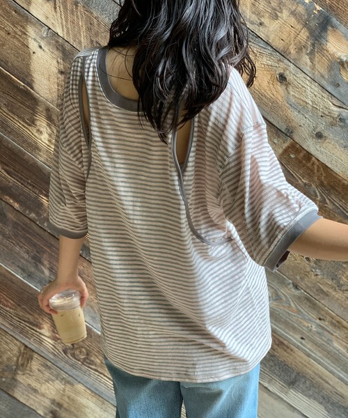 mi via loca(ミヴィアロカ)の「【2WAY】シアースラブボーダー カットアウトリンガーTシャツ(Tシャツ/カットソー・レディース・ブラック×ホワイト/キャメル/グレー×ピンク・FREE)」の4枚目の写真