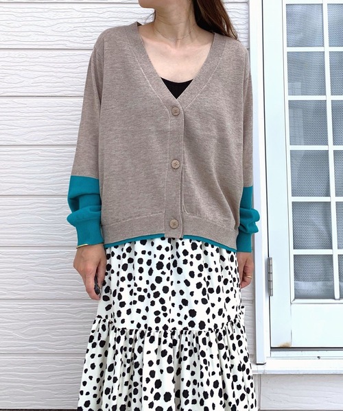 Q（キュー）の「バイカラーBASICカーデ（カーディガン/ボレロ・レディース・ベージュ/ブラック・MEDIUM）」の9枚目の写真