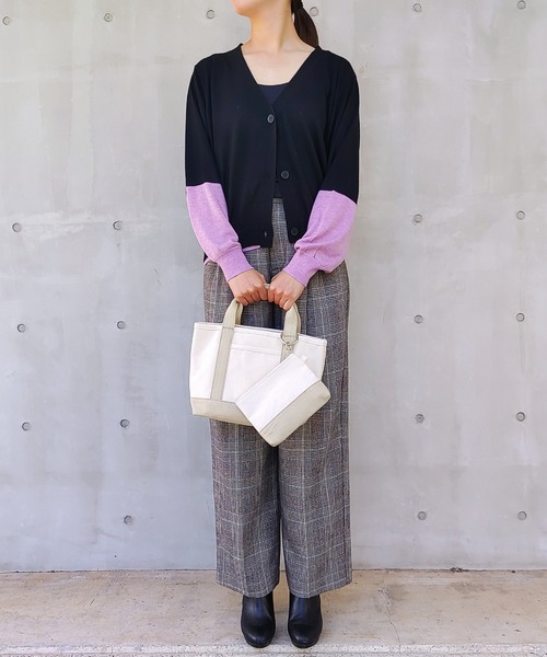 Q（キュー）の「バイカラーBASICカーデ（カーディガン/ボレロ・レディース・ベージュ/ブラック・MEDIUM）」の22枚目の写真