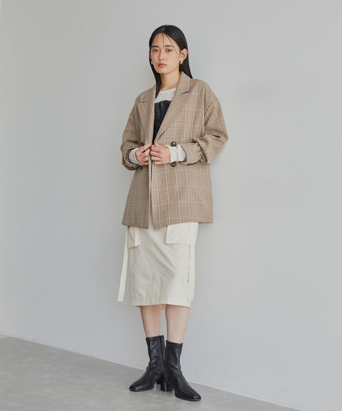 Juze（ジュゼ）の「ストレッチヒールショートブーツ（ブーツ・レディース・オフホワイト/シルバー/ブラック・S/M/L）」の9枚目の写真