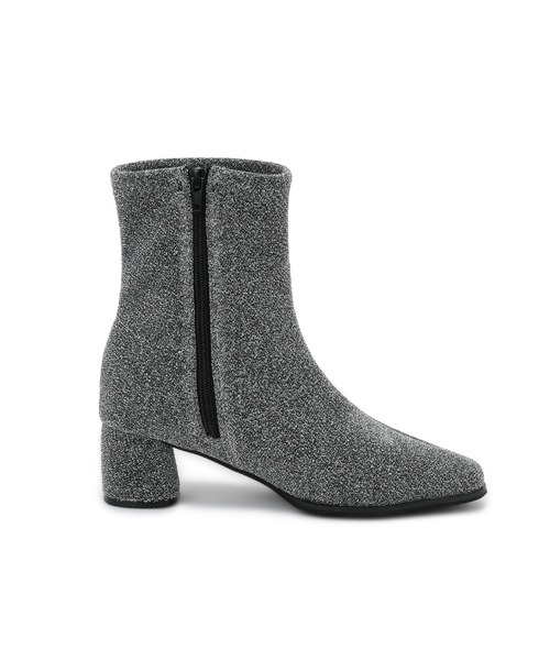 Juze（ジュゼ）の「ストレッチヒールショートブーツ（ブーツ・レディース・オフホワイト/シルバー/ブラック・S/M/L）」の19枚目の写真