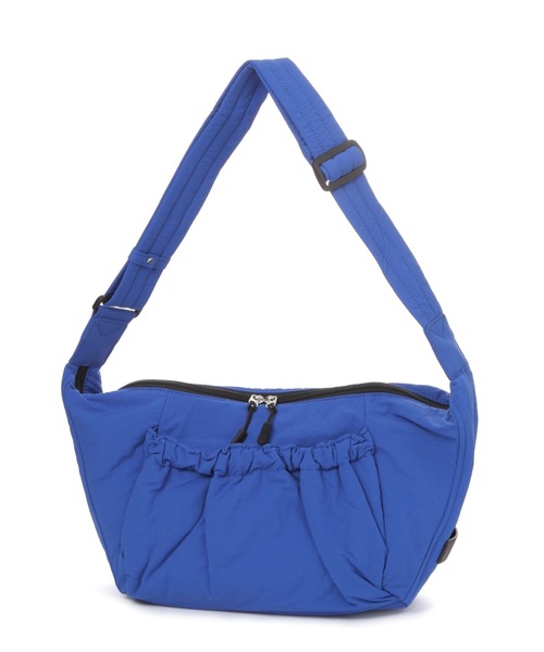 studio CLIP（スタディオクリップ）の「【人間工学に基づいて考えた！】からだよろこぶ クシュショルダー（ショルダーバッグ・レディース・ブラック/ブルー/ライトグリーン/ベージュ・FREE）」の4枚目の写真