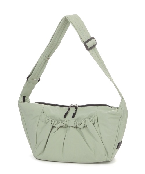 studio CLIP（スタディオクリップ）の「【人間工学に基づいて考えた！】からだよろこぶ クシュショルダー（ショルダーバッグ・レディース・ブラック/ブルー/ライトグリーン/ベージュ・FREE）」の3枚目の写真