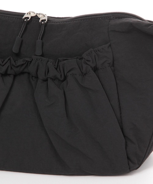 studio CLIP（スタディオクリップ）の「【人間工学に基づいて考えた！】からだよろこぶ クシュショルダー（ショルダーバッグ・レディース・ブラック/ブルー/ライトグリーン/ベージュ・FREE）」の10枚目の写真