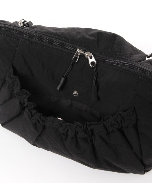 studio CLIP（スタディオクリップ）の「【人間工学に基づいて考えた！】からだよろこぶ クシュショルダー（ショルダーバッグ・レディース・ブラック/ブルー/ライトグリーン/ベージュ・FREE）」の13枚目の写真