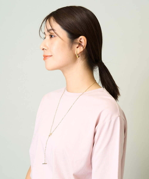 a.v.v(アーヴェヴェ)の「ドロップモチーフピアス(ピアス(両耳用)・レディース・シルバー/ゴールド・38)」の4枚目の写真