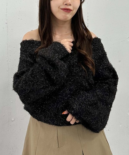 archives（アルシーヴ）の「ラメシャギーオフショルニットプルオーバー（ニット/セーター・レディース・ブラック/オフホワイト/グレー/ブルー・MEDIUM）」の3枚目の写真