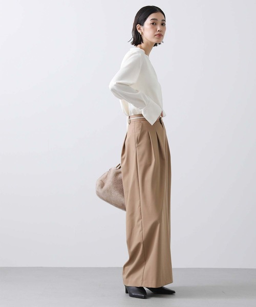 Gready Brilliant（グレディブリリアン）の「ＬＵサテンクルーブラウス（シャツ/ブラウス・レディース・ダークブラウン/アイボリー・38）」の22枚目の写真