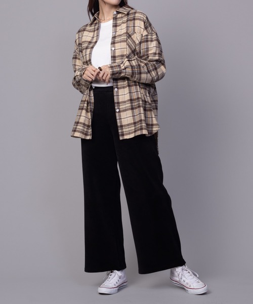 NAVY(ネイビー)の「nAvy 温℃ 裏ベロア あったか セミワイドパンツ(その他パンツ・レディース・ブラウン/ベージュ/ブラック・M/L)」の4枚目の写真