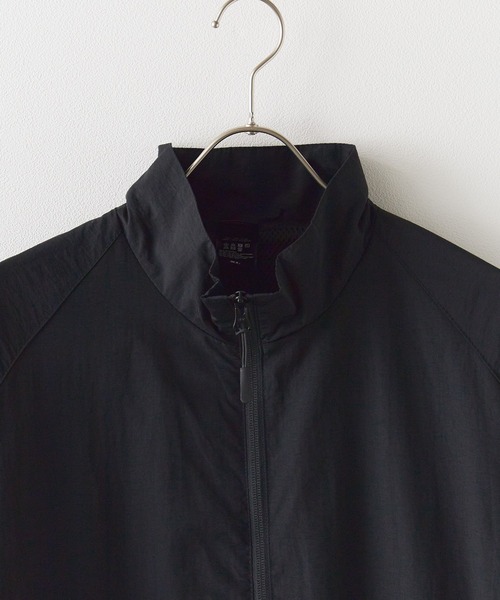 【セール】【UNITED ATHLE】コットンライク ナイロン トレーニング スタンドカラー ジャケット ジップブルゾン（裏地付）（ブルゾン）｜United Athle（ユナイテッドアスレ）