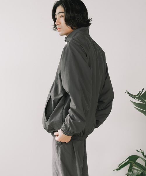 【セール】【UNITED ATHLE】コットンライク ナイロン トレーニング スタンドカラー ジャケット ジップブルゾン（裏地付）（ブルゾン）｜United Athle（ユナイテッドアスレ）