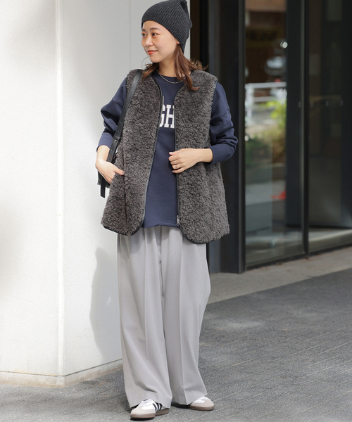 JOURNAL STANDARD relume（ジャーナルスタンダード　レリューム）の「《再入荷！》カールしたファーが大人可愛い。シープフェイクファージップベスト（ベスト・レディース・チャコールグレー/アイボリー・FREE）」の3枚目の写真