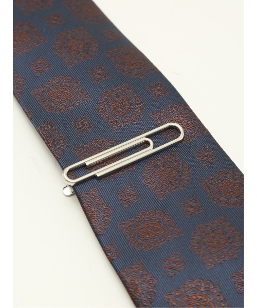 Alexander Julian（アレキサンダージュリアン）の「アレキサンダージュリアン シルク混 ネクタイ＆タイバーセット クリップ小紋（ネクタイ・メンズ・ワインレッド/ネイビー・FREE）」の10枚目の写真