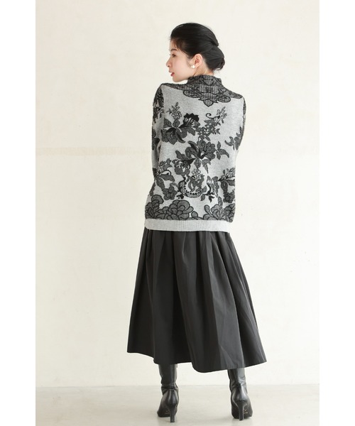 cawaii(カワイイ)の「優美なレース柄ニットプルオーバートップス(ニット/セーター・レディース・グレー・FREE)」の11枚目の写真