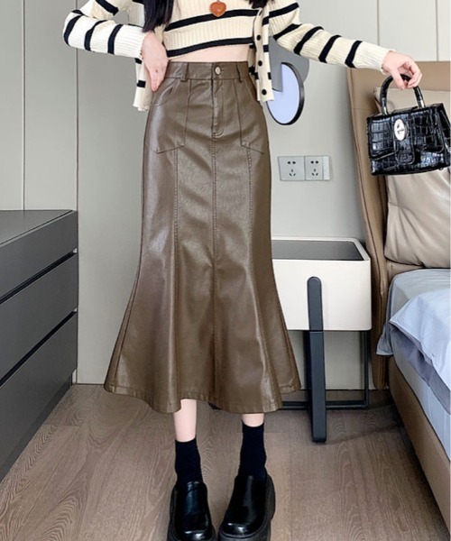kirakiraShop(キラキラショップ)の「フェイク レザー ミモレ丈 マーメイド スカート(スカート・レディース・ブラウン/ブラック・S/M/L)」の13枚目の写真