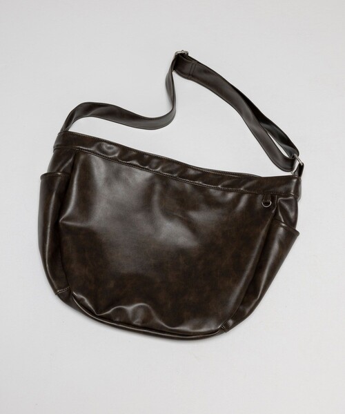 セール】ヴィーガンレザーニュースペーパーバッグ/ムラ加工