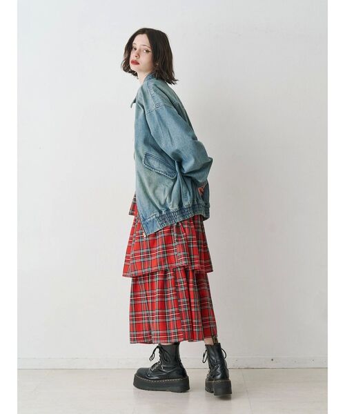 jouetie(ジュエティ)の「ベルトチェックティアードスカート(スカート・レディース・グレー/レッド・MEDIUM)」の4枚目の写真