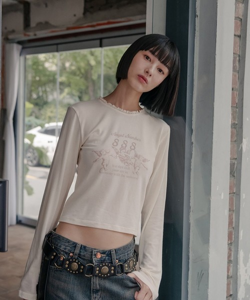 HIGH SCHOOL DISCO(ハイスクールディスコ)の「HIGH SCHOOL DISCO/エンゼルプリントロングスリーブ(Tシャツ/カットソー・レディース・クリーム/ブラック・FREE)」の3枚目の写真