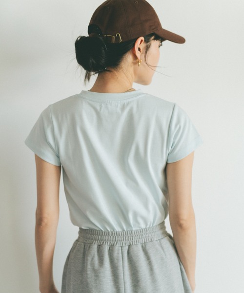 VANNIE U(ヴァニーユー)の「オーバルロゴT/ヴァニー刺繍T/コンパクトTシャツ(Tシャツ/カットソー・レディース・ブルー/ピンク系その他/ブルー系その他/ネイビー/ピンク/ホワイト・FREE)」の22枚目の写真