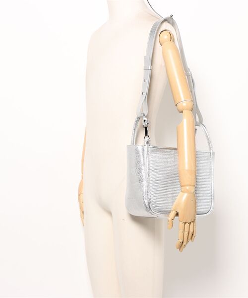ROBERTA GANDOLFI（ロベルタガンドルフィ）の「【ROBERTA GANDOLFI】3wayレザーバッグ(Q56427)（トートバッグ・レディース・シルバー・ALL）」の6枚目の写真