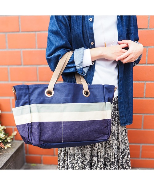 LES TOILES DU SOLEIL（レトワールデュソレイユ）の「bateau tote grand（バトートート グラン）（トートバッグ・レディース・ブラック系/グリーン系/ネイビー系・フリー）」の3枚目の写真