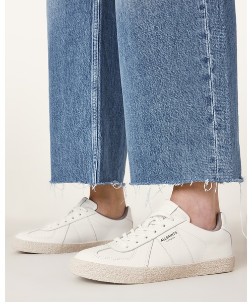 ALLSAINTS(オールセインツ)の「JAIMEE LOW TOP LEATHER TRAINERS | JAIMEE ロー トップ レザー スニーカー(スニーカー・レディース・ホワイト・UK3/UK4/UK5/UK6)」の4枚目の写真